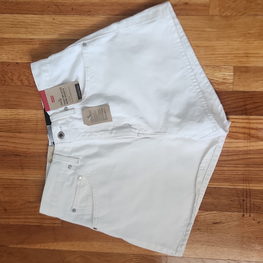 Levi's High Waisted Mom Shorts Size 30